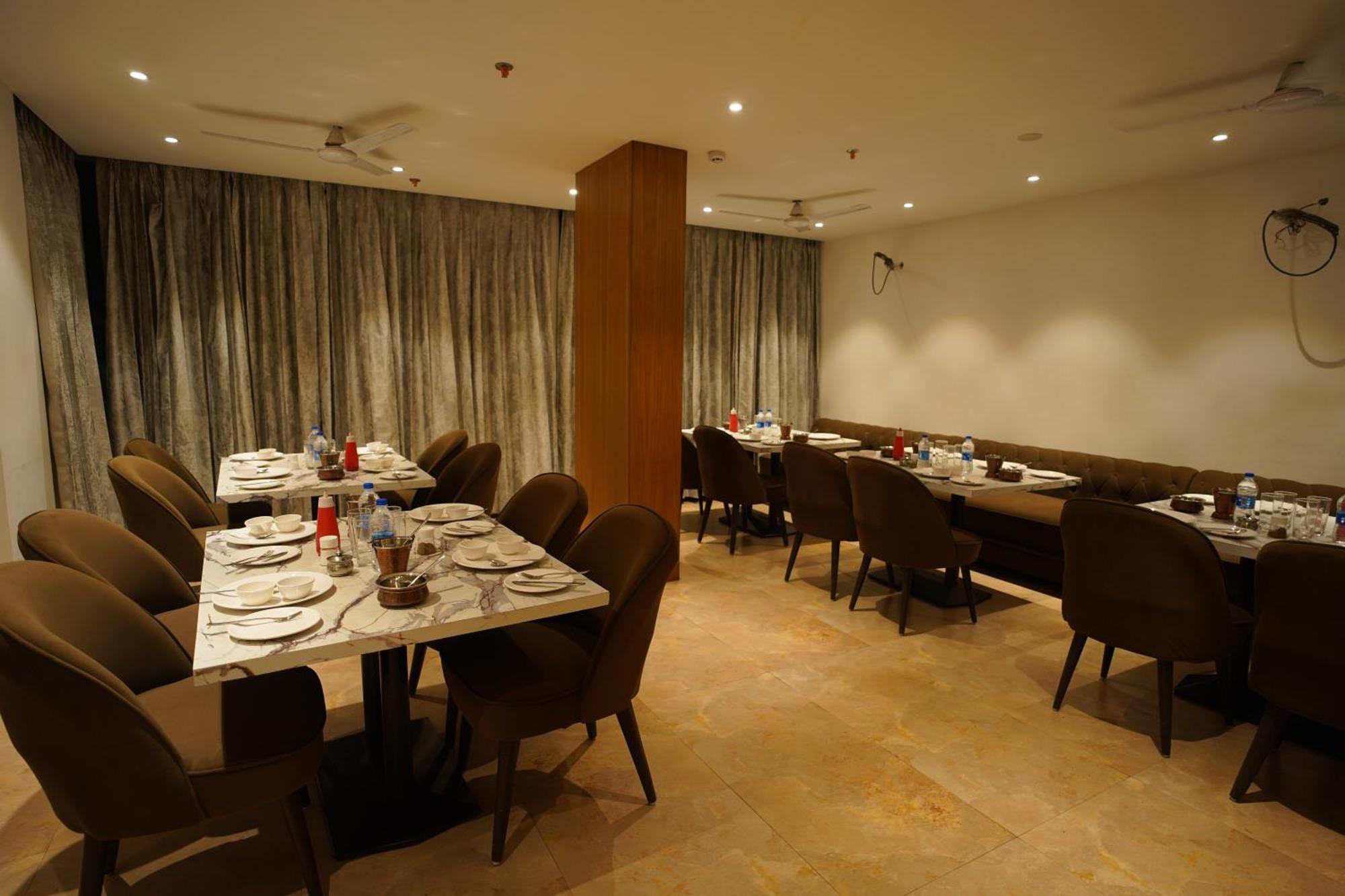 Hotel Mumbai House Express أُودايبور المظهر الخارجي الصورة