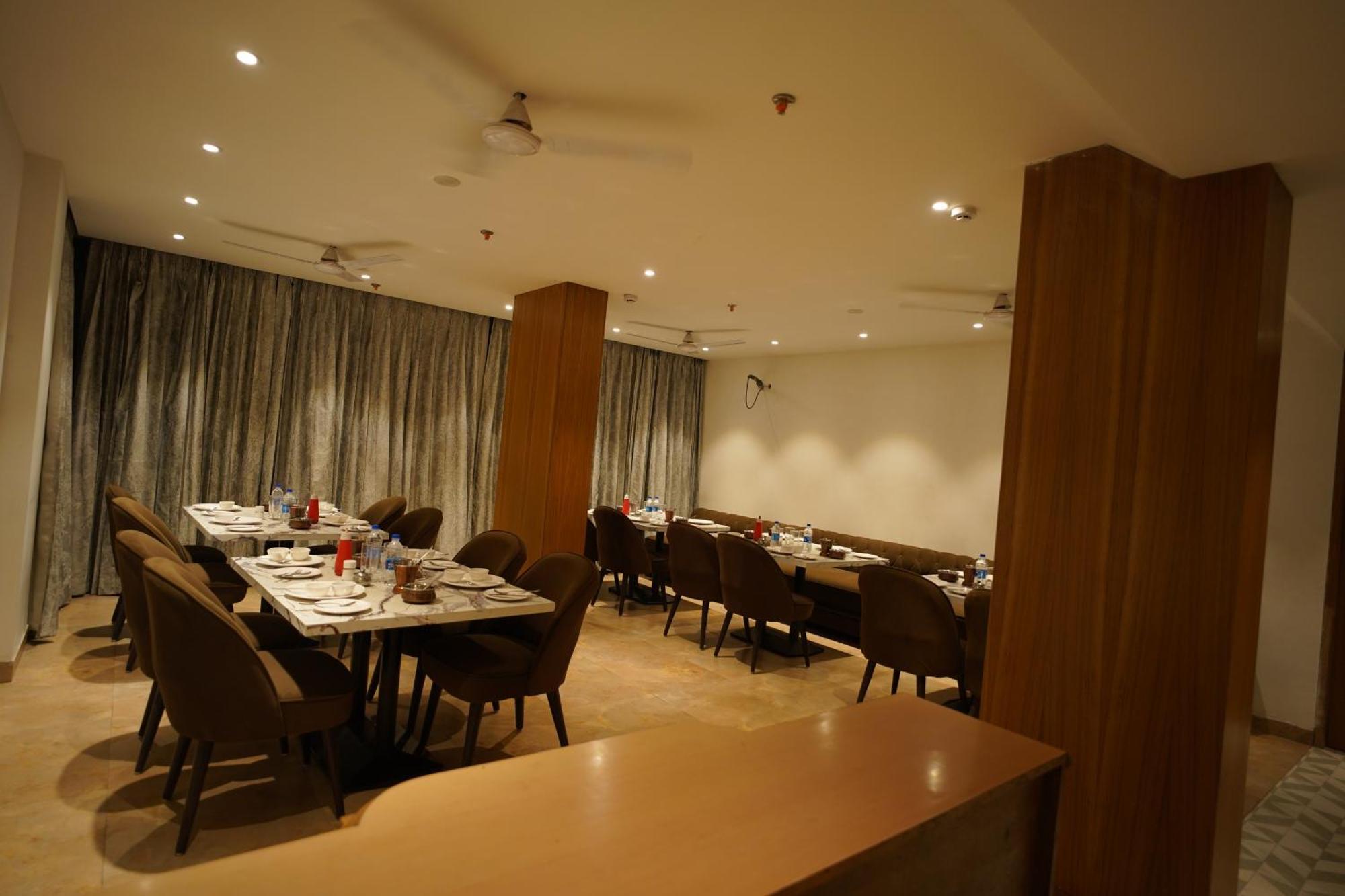 Hotel Mumbai House Express أُودايبور المظهر الخارجي الصورة