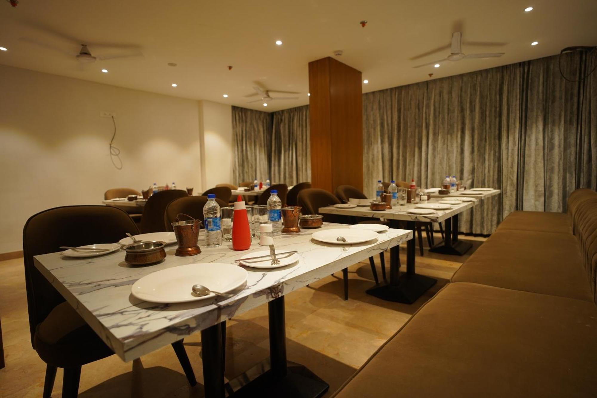 Hotel Mumbai House Express أُودايبور المظهر الخارجي الصورة