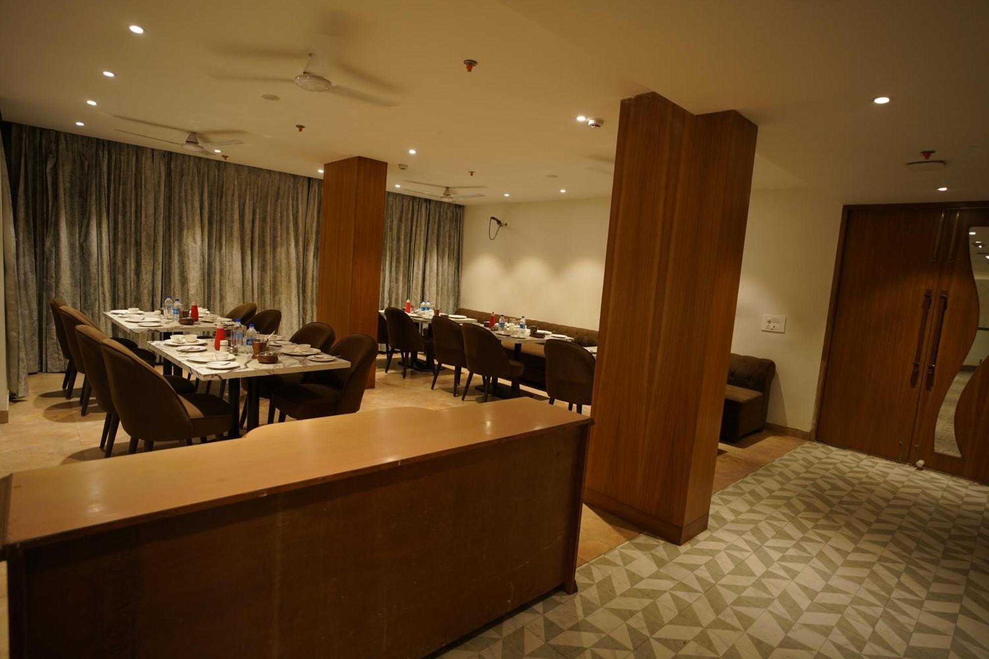 Hotel Mumbai House Express أُودايبور المظهر الخارجي الصورة